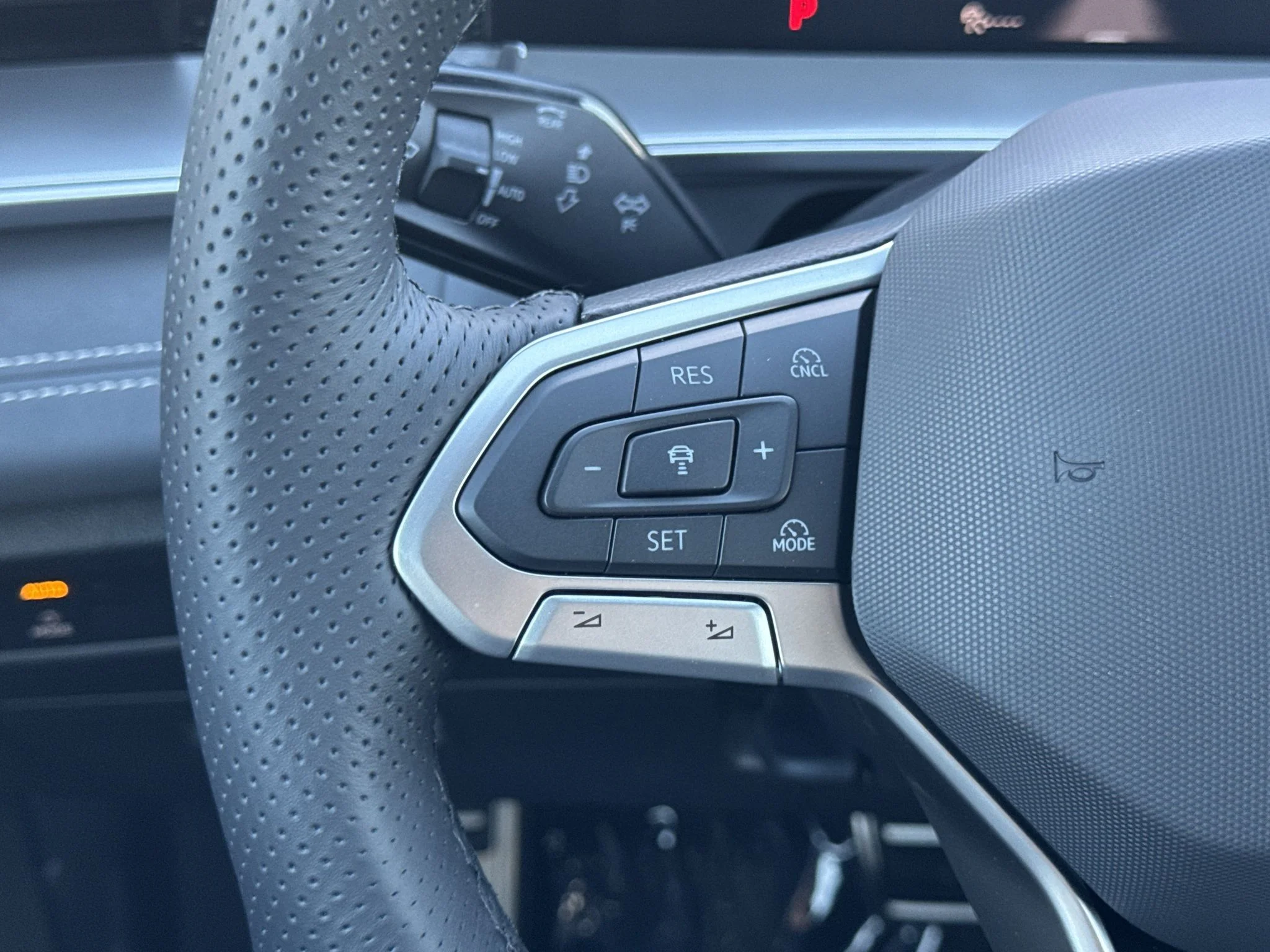 New 2026 Platinum Gray Metallic Volkswagen SE R-Line Black image 18