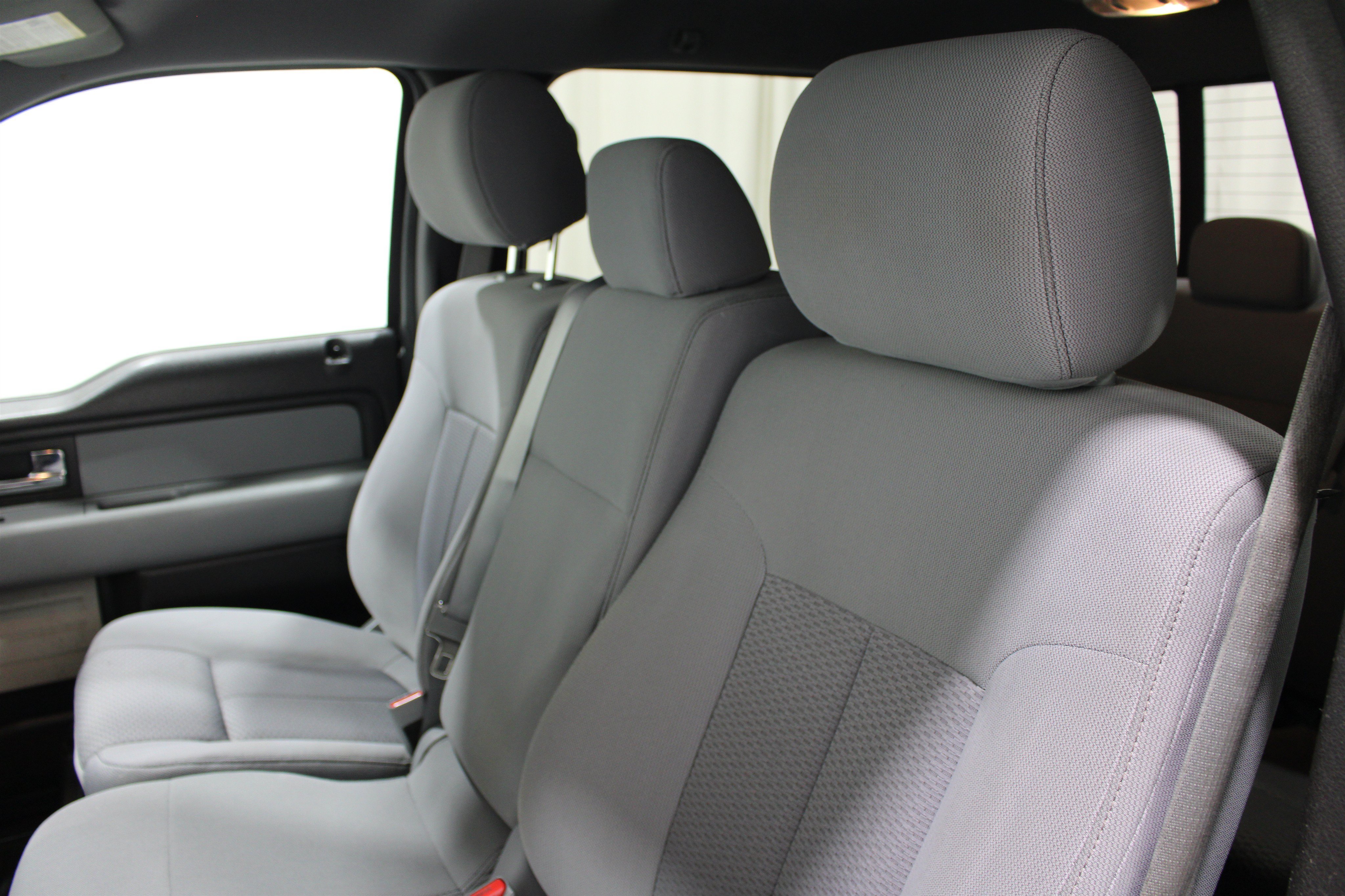 Used 2014 Sterling Gray Metallic Ford XLT image 4