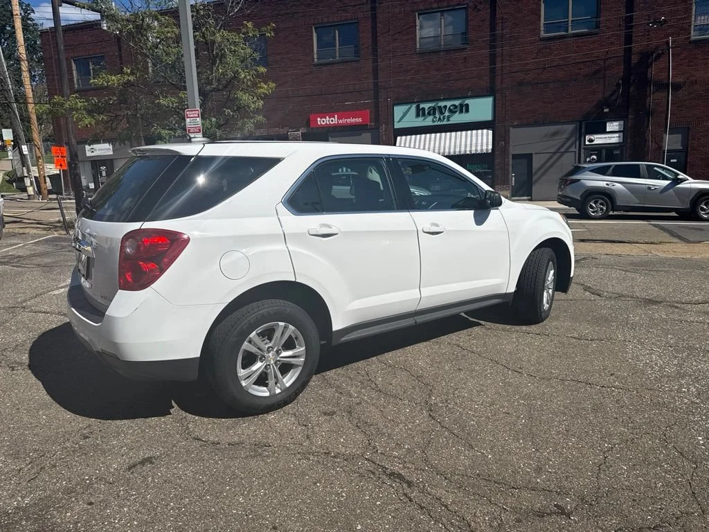 Used 2015 SUMMIT WHITE Chevrolet LS image 4