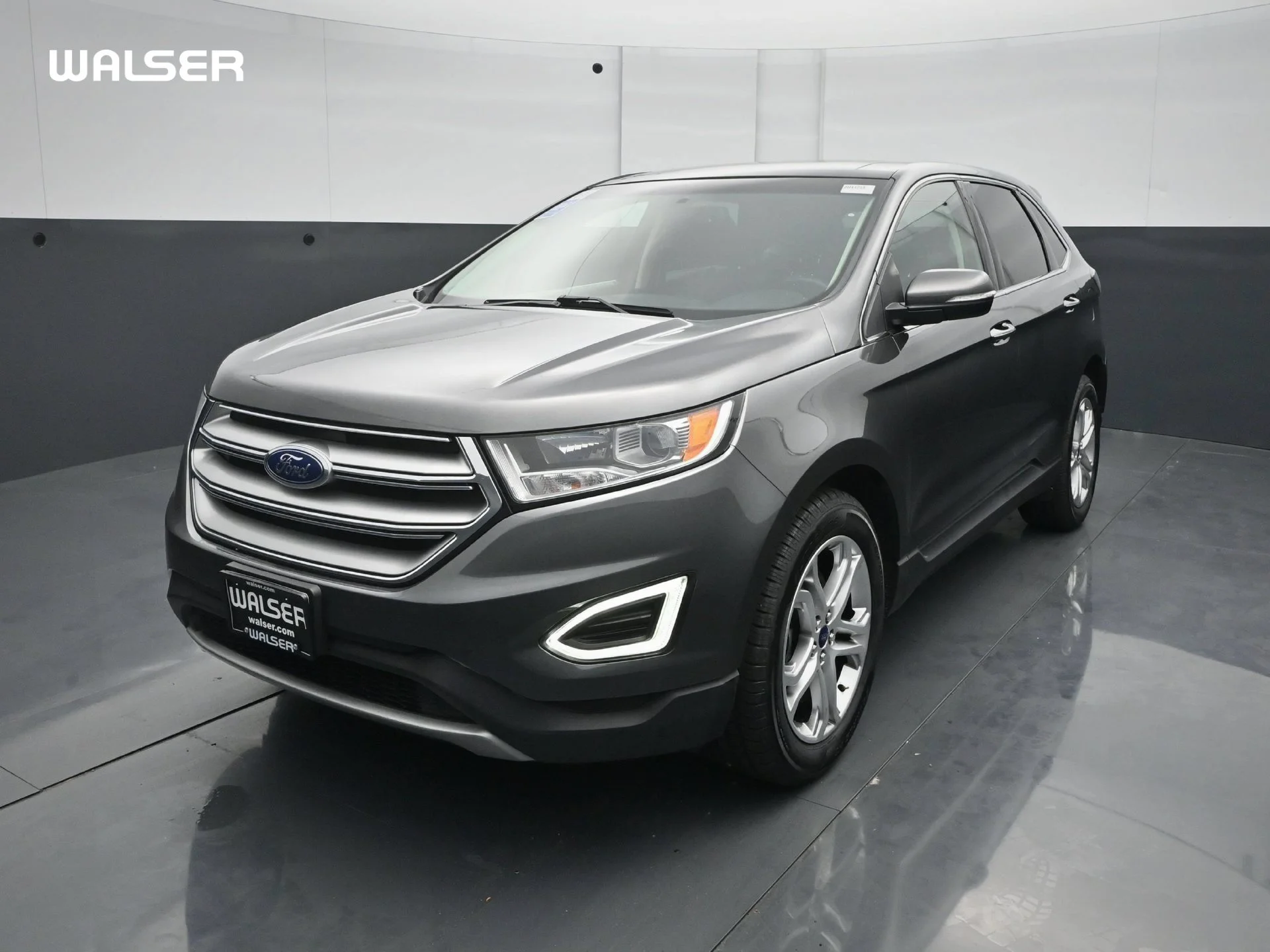 Used 2015  Ford 4D WAGON TITANIUM AWD image 1