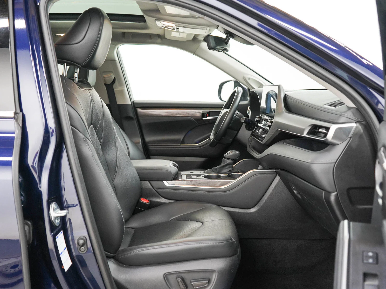 Used 2021 Blue Toyota Hybrid Platinum image 11