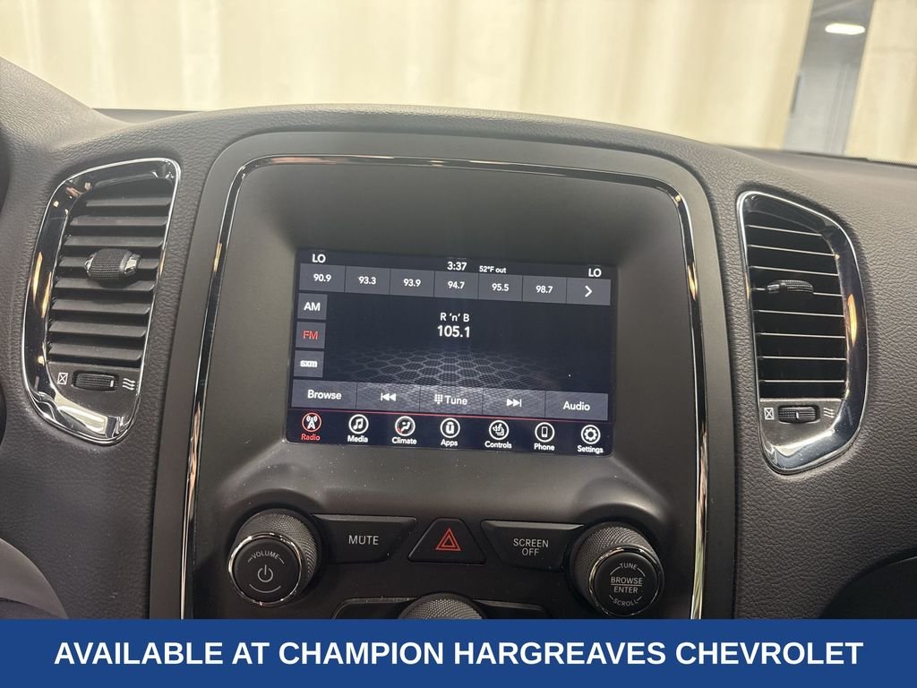 Used 2018 White Dodge SXT image 18