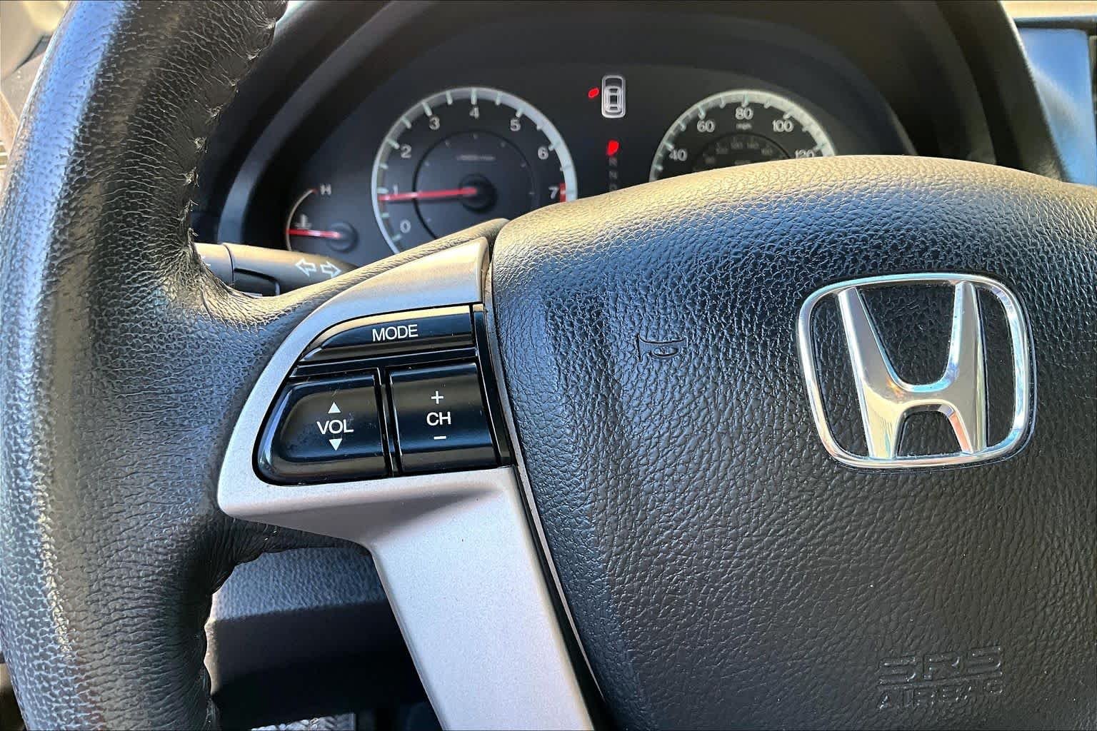 Used 2012 Alabaster Silver Metallic Honda SE image 22