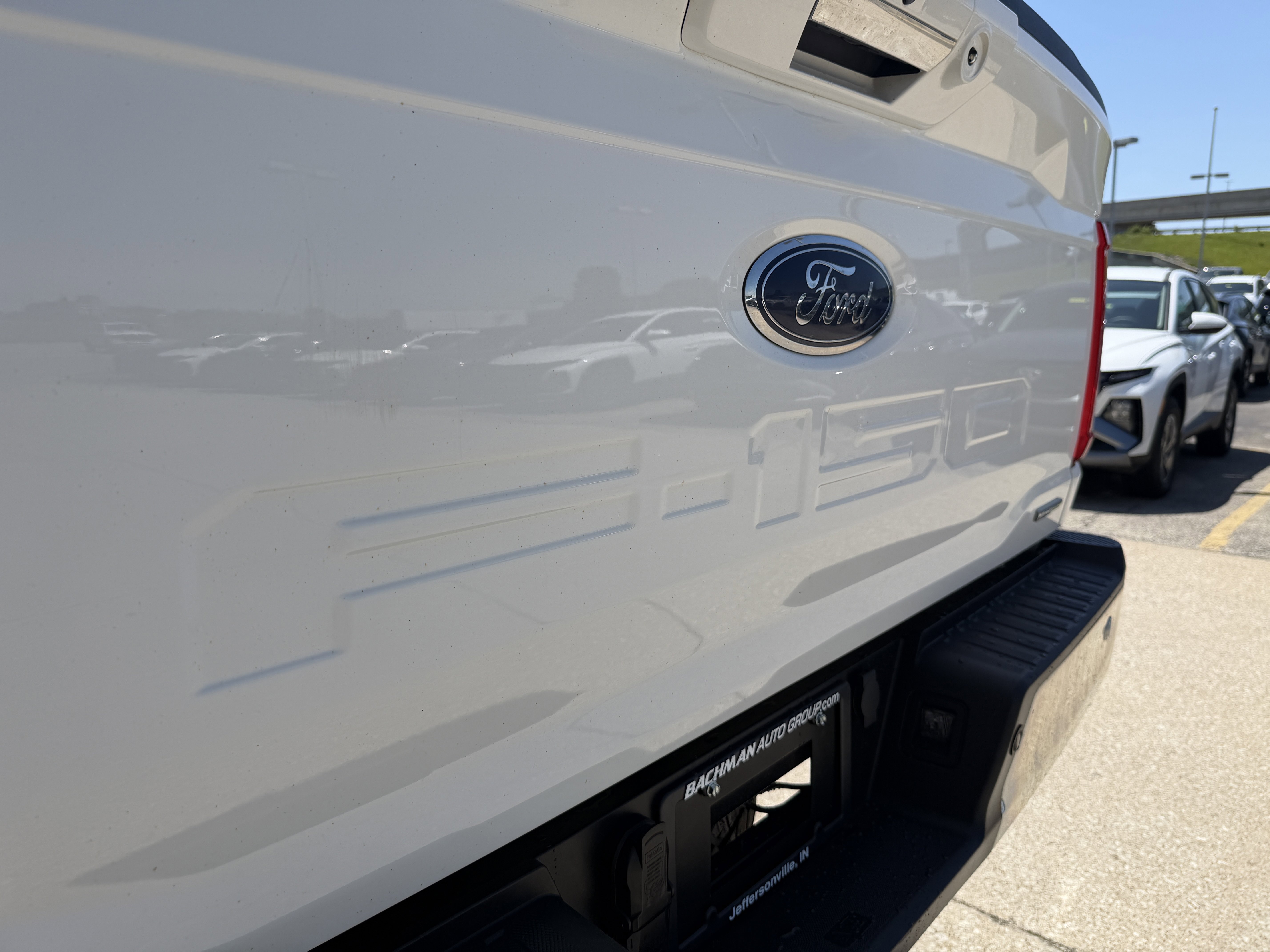 Used 2023 Oxford White Ford LARIAT image 9