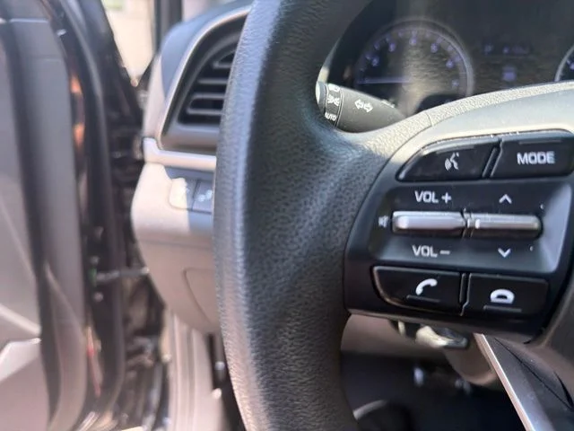 Used 2020 Black Hyundai SEL image 11