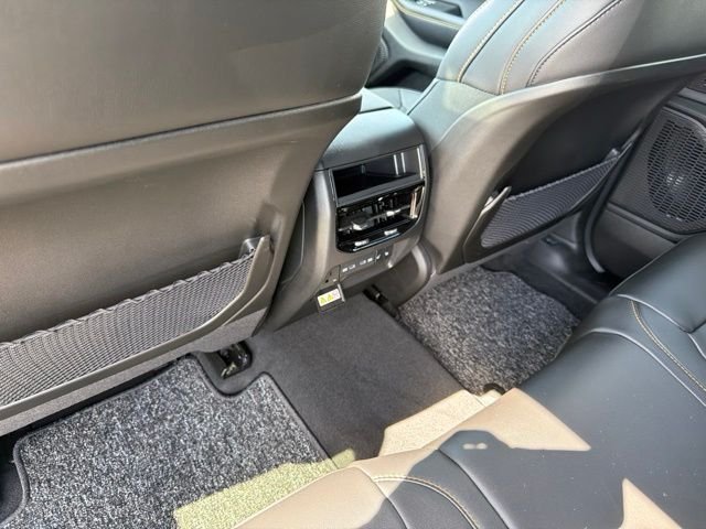 New 2026 Silver Zynith Exterior Paint Jeep  image 10