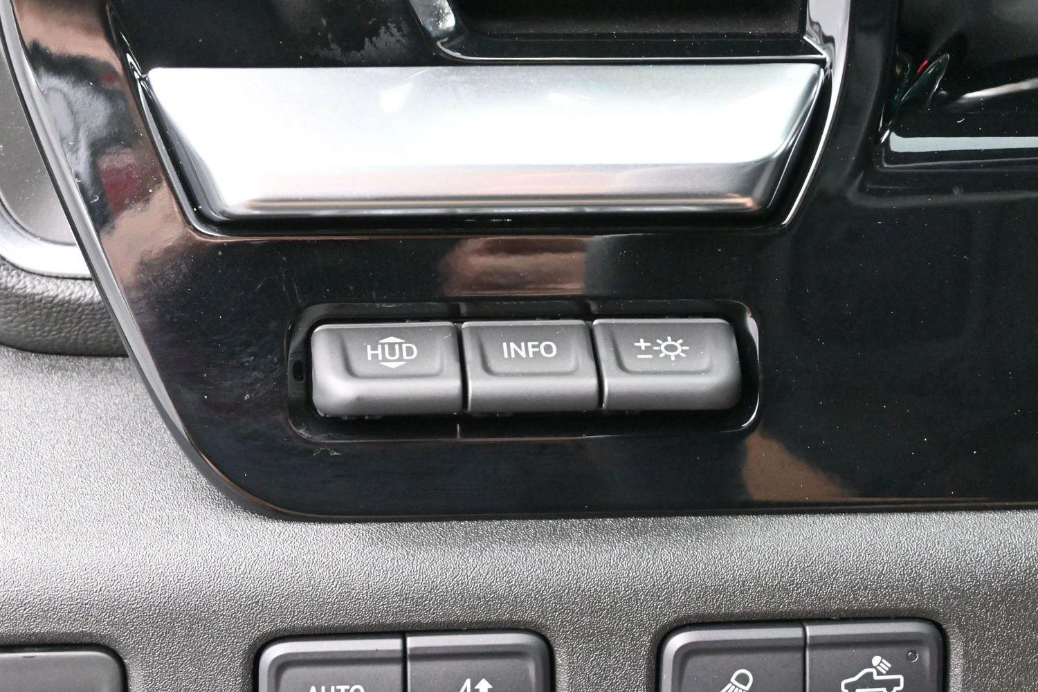 Used 2025 Lakeshore Blue Metallic Chevrolet LTZ image 27