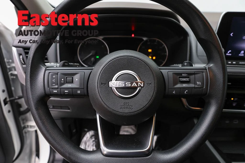 Used 2023 White Nissan S image 10