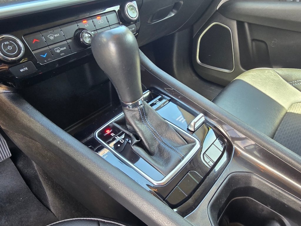Used 2022 Bright White Clearcoat Jeep Latitude image 18