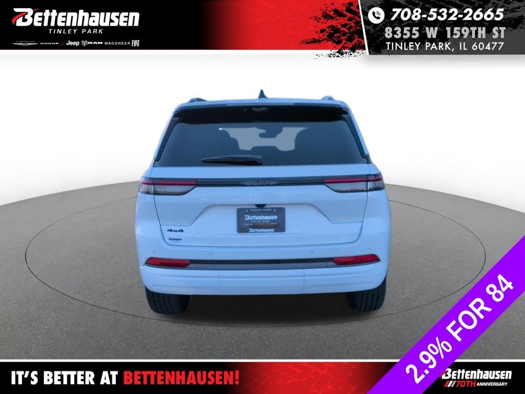 New 2026 Bright White Clear-Coat Exterior Paint Jeep Limited Reserve image 6