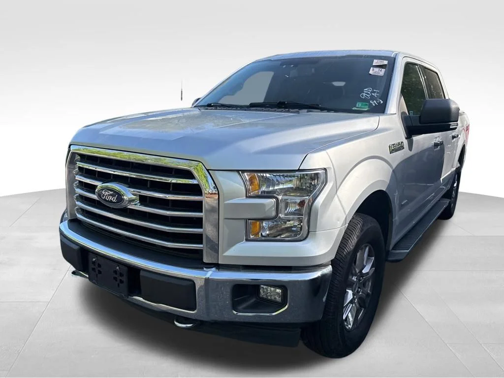 Used 2017 Silver Ford XLT image 2