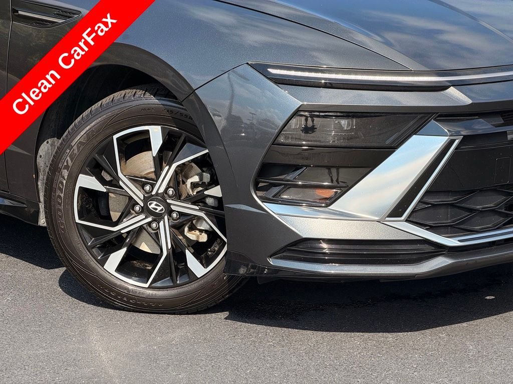 Used 2025 Gray Hyundai SEL image 6