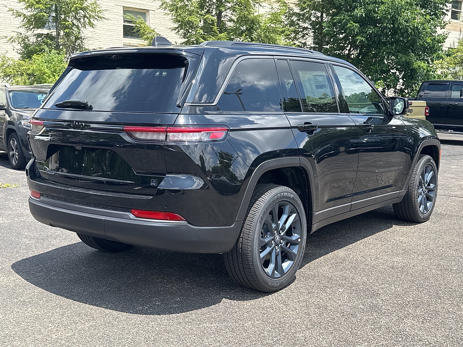 New 2026 Diamond Black Crystal Pearlcoat Jeep 85th Anniversay Edition 4x4 image 6