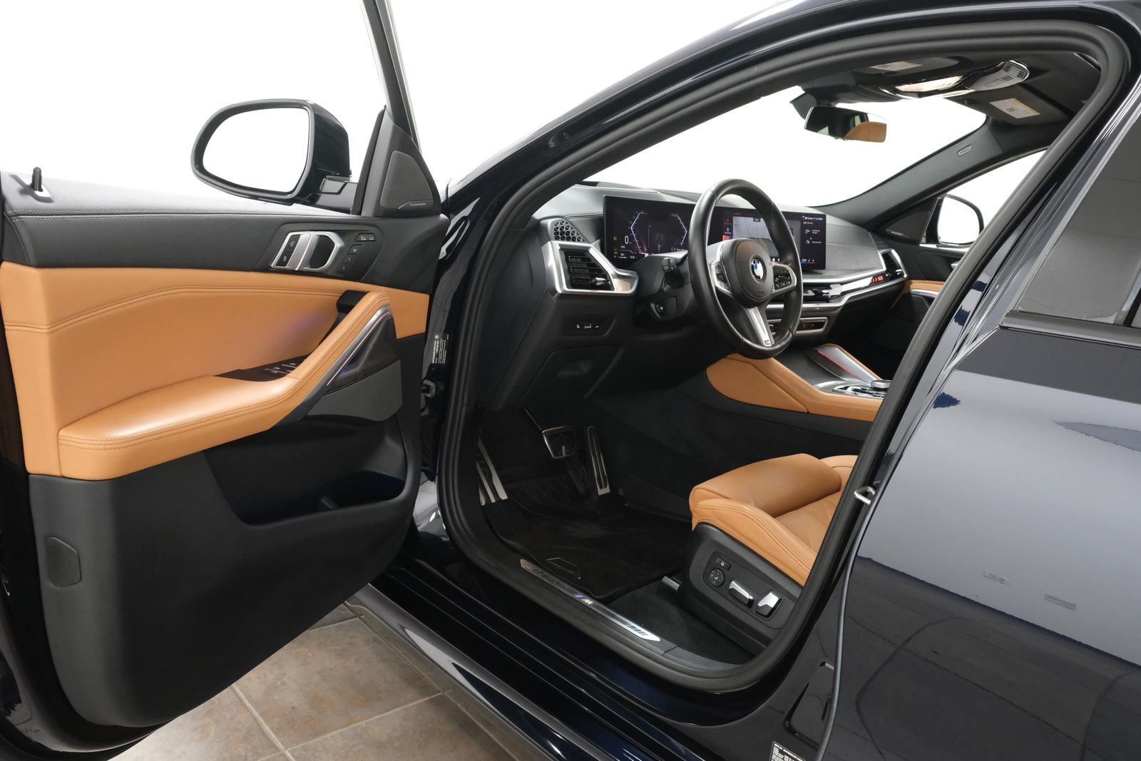 Certified Used 2024 Carbon Black Metallic BMW xDrive40i image 24