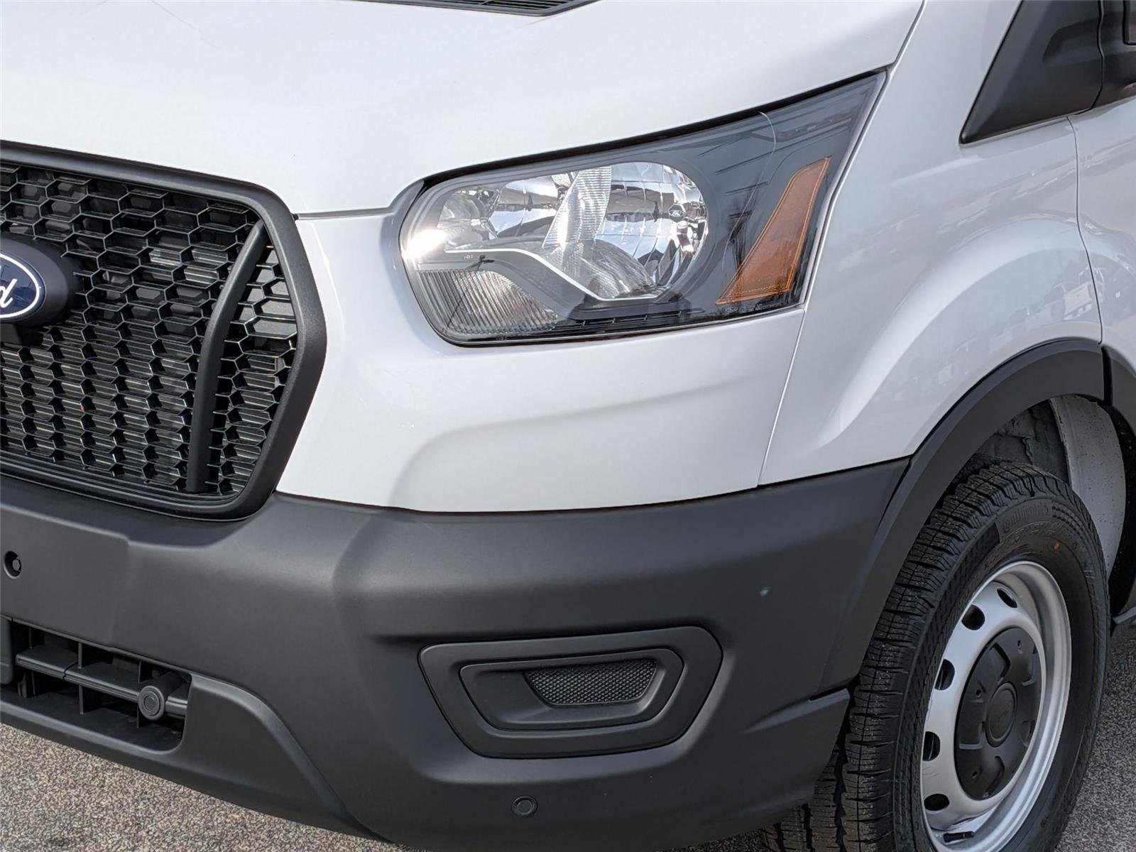 New 2026 Oxford White Ford Cargo Van image 2