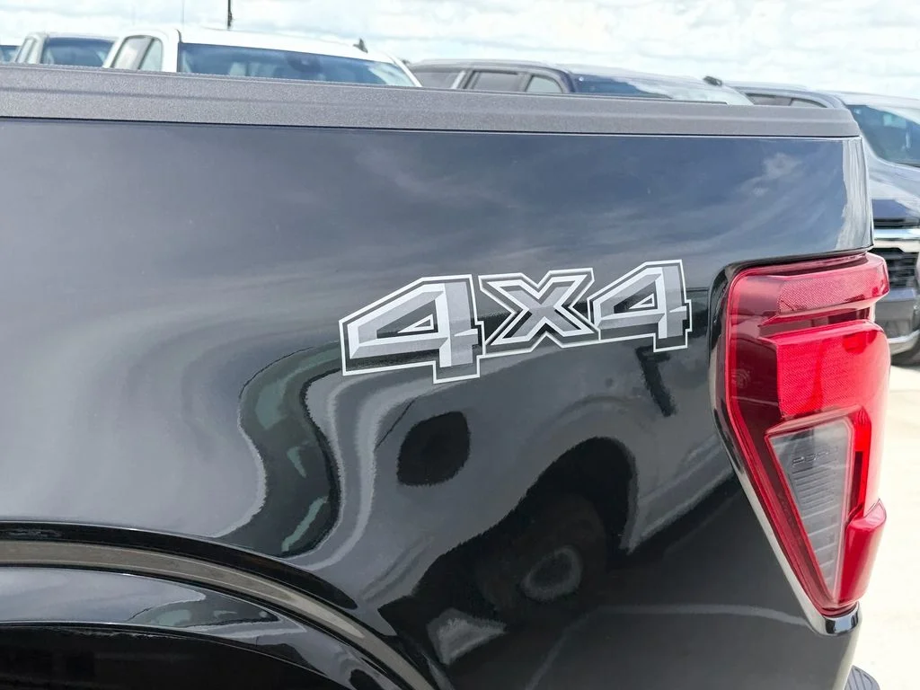 New 2026 Agate Black Metallic Ford XLT image 10