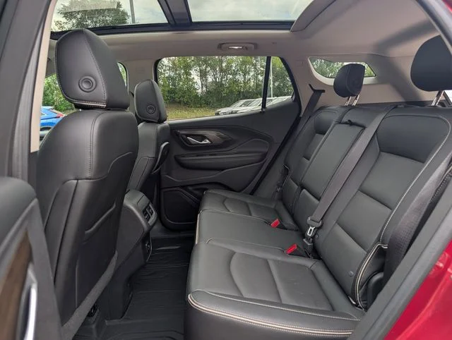 Used 2018 Quartz GMC Denali image 11