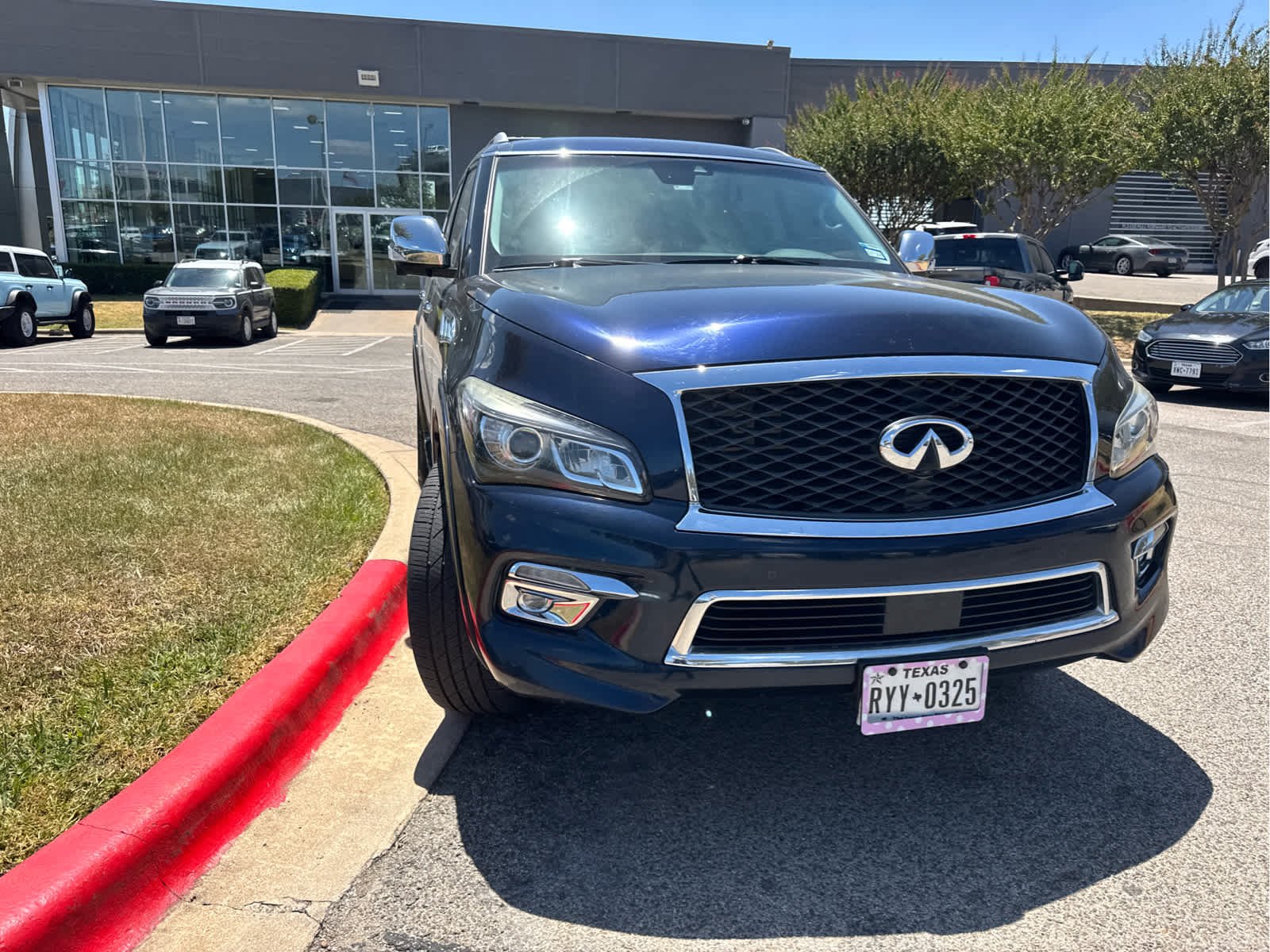 Used 2017 Hermosa Blue INFINITI Signature Edition image 4