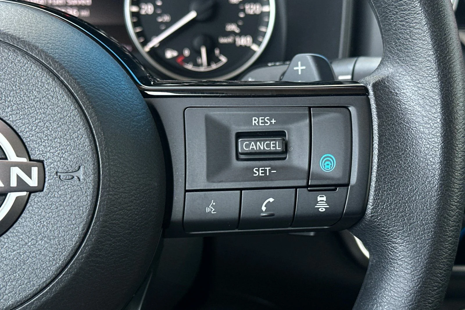 2023 Nissan Rogue SV - Photo 35