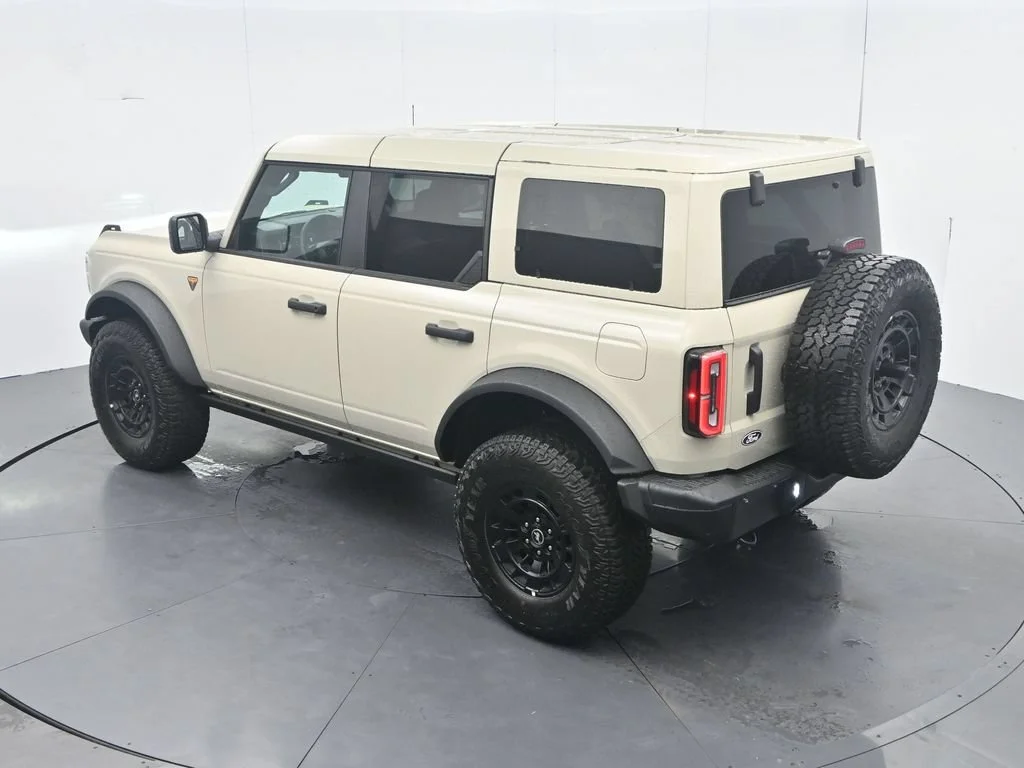 New 2026 Desert Sand Ford Badlands® image 48
