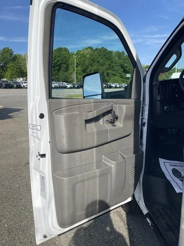 Used 2024 White Chevrolet Work Van image 9