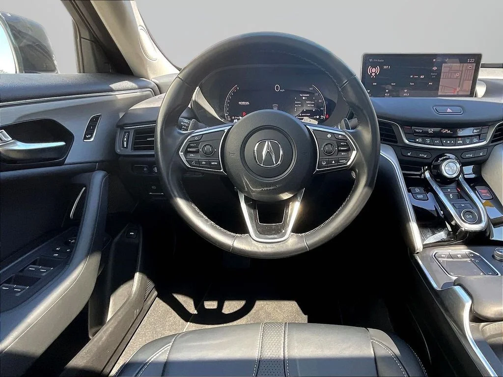 Certified Used 2025 Liquid Carbon Metallic Acura Technology Package image 10