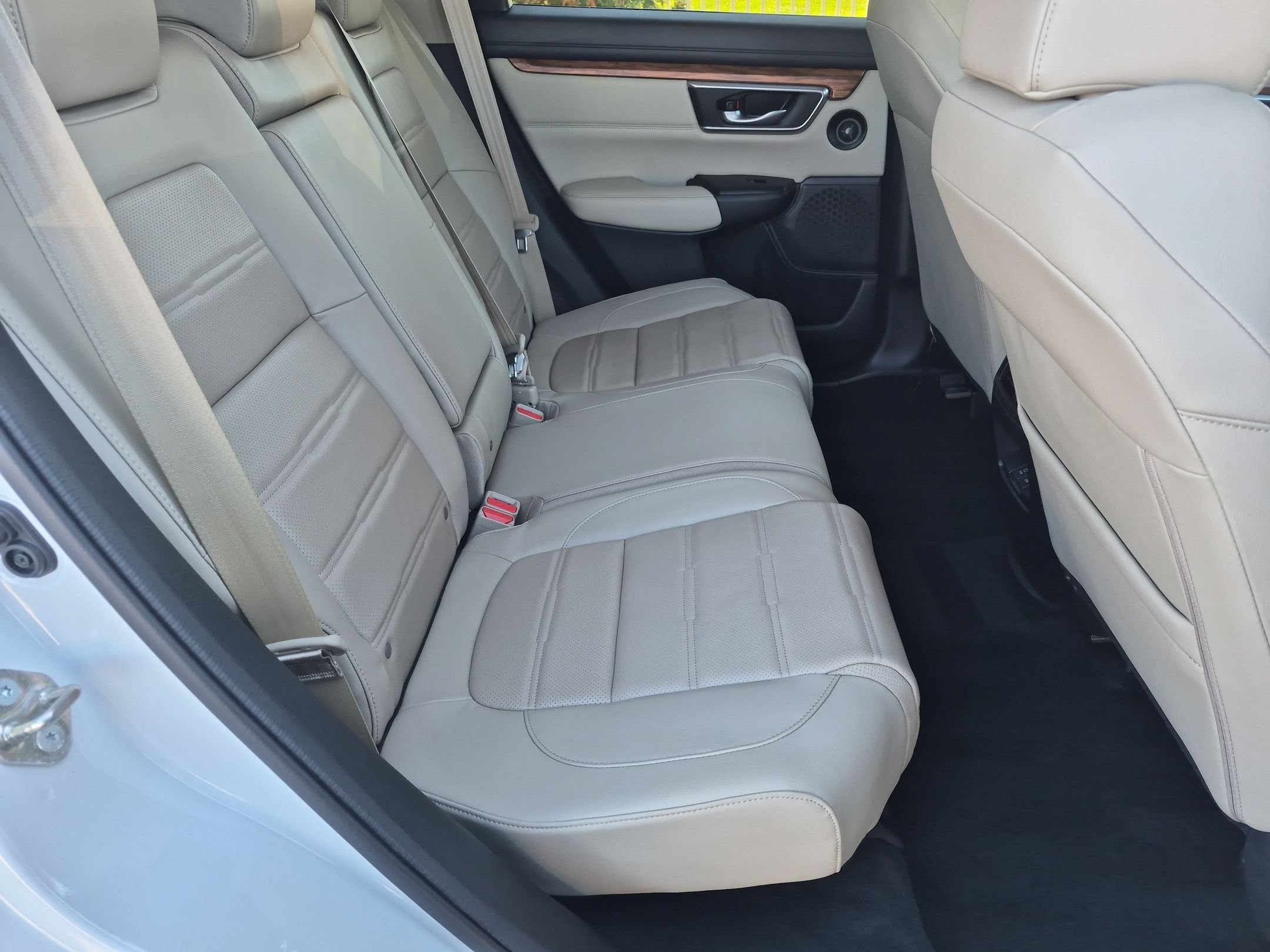 Certified Used 2020 White Honda EX-L image 30