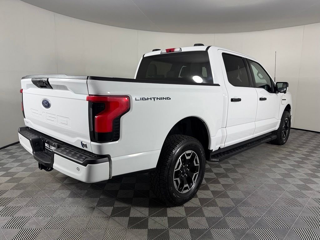 Used 2023 White Ford XLT image 7