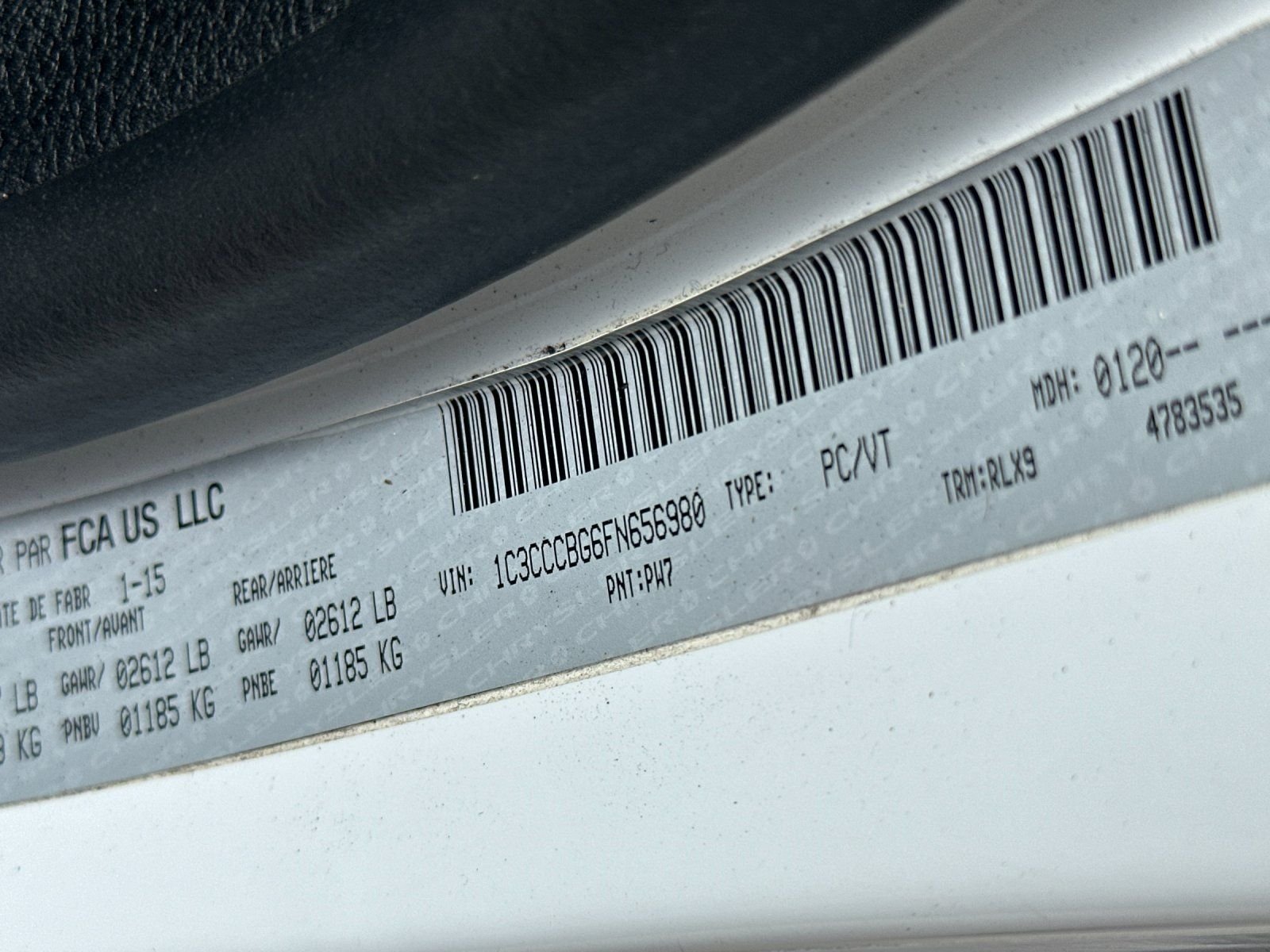 Used 2015 Bright White Clearcoat Chrysler S image 25