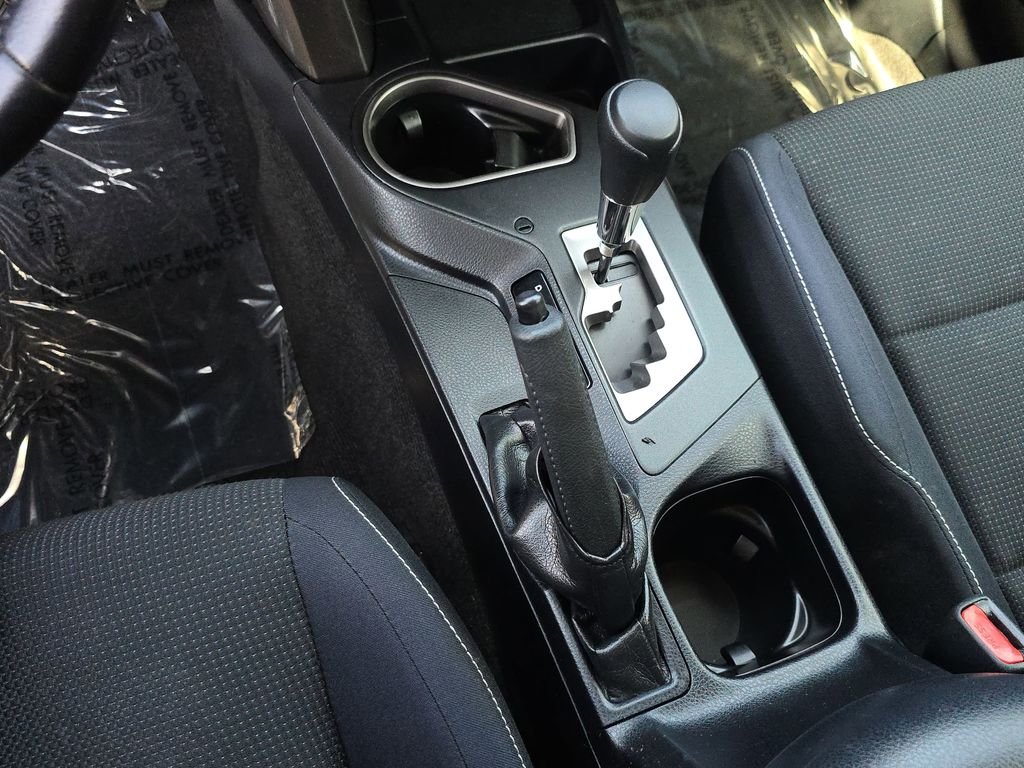 Used 2016  Toyota XLE image 31