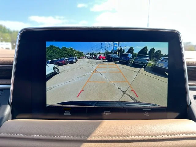 Used 2022 Red Chevrolet Premier image 25
