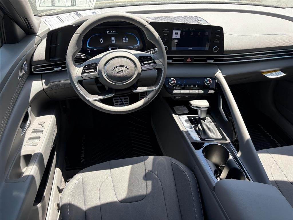 New 2026 Amazon Gray Hyundai SEL Sport image 4