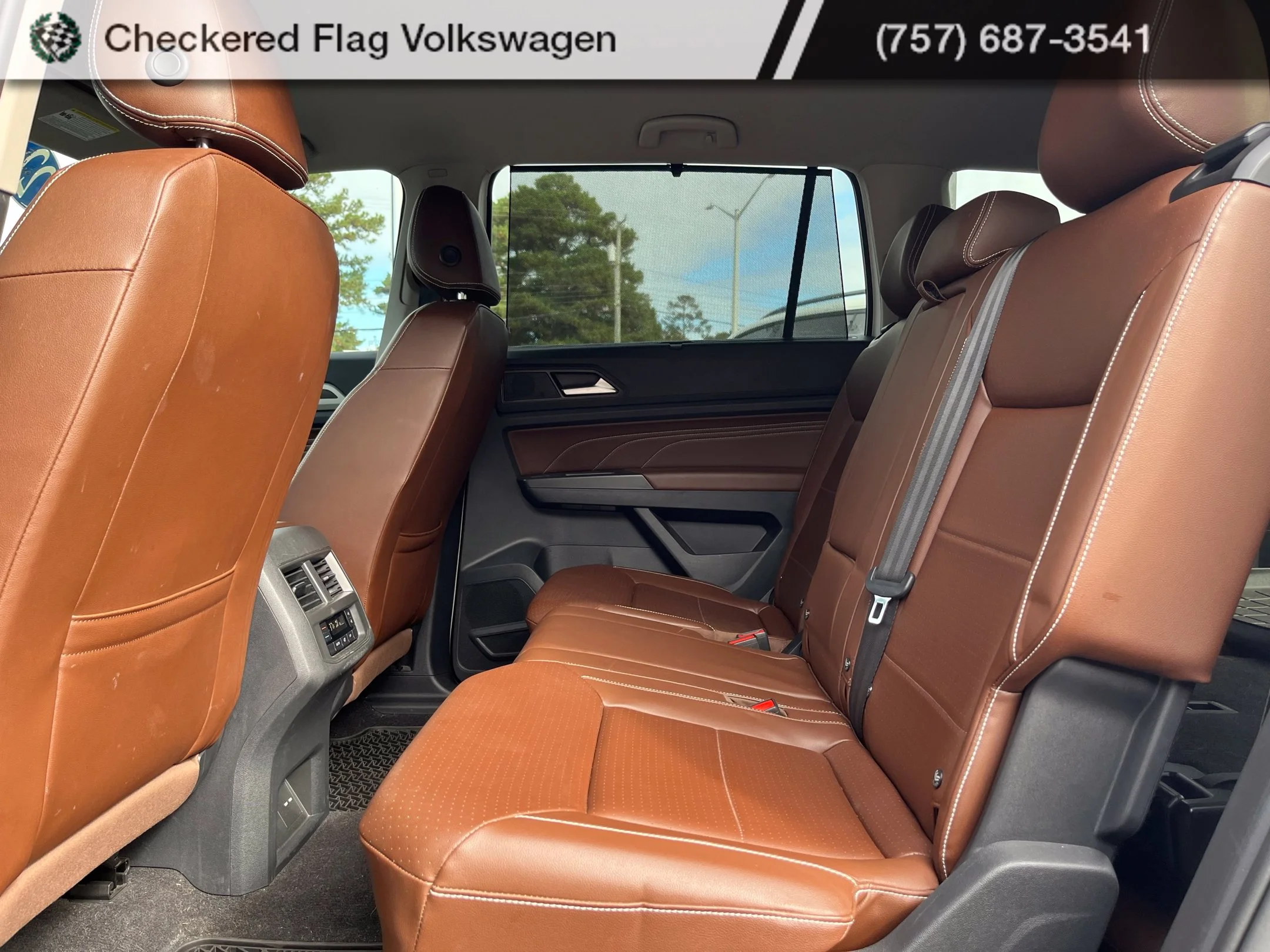 Used 2022 Pure White Volkswagen 3.6L V6 SE w/Technology image 25