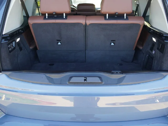 Used 2024 Brown BMW xDrive40i image 21