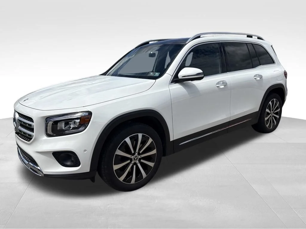Used 2022 White Mercedes-Benz GLB 250 image 4