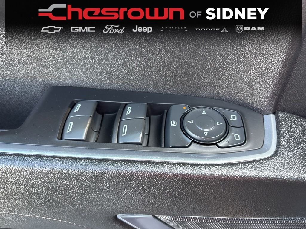Used 2023 Summit White GMC Elevation image 17