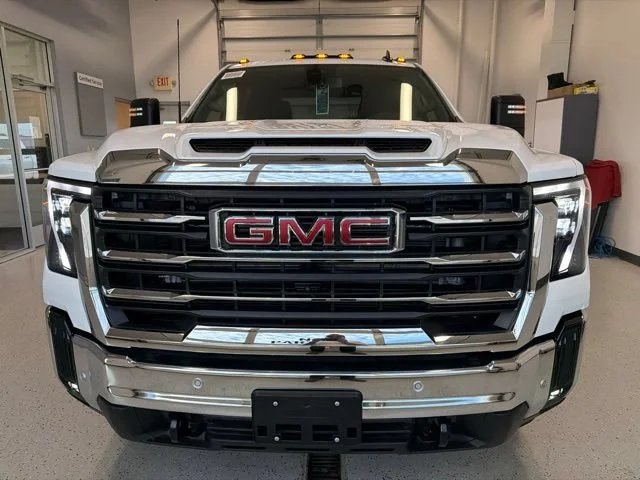 New 2026 Summit White GMC SLE image 8