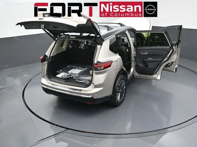 New 2026 Champagne Silver Metallic / Super Black Two-tone Nissan Platinum image 46