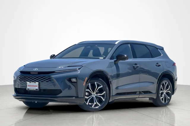 2025 Toyota Crown Signia XLE