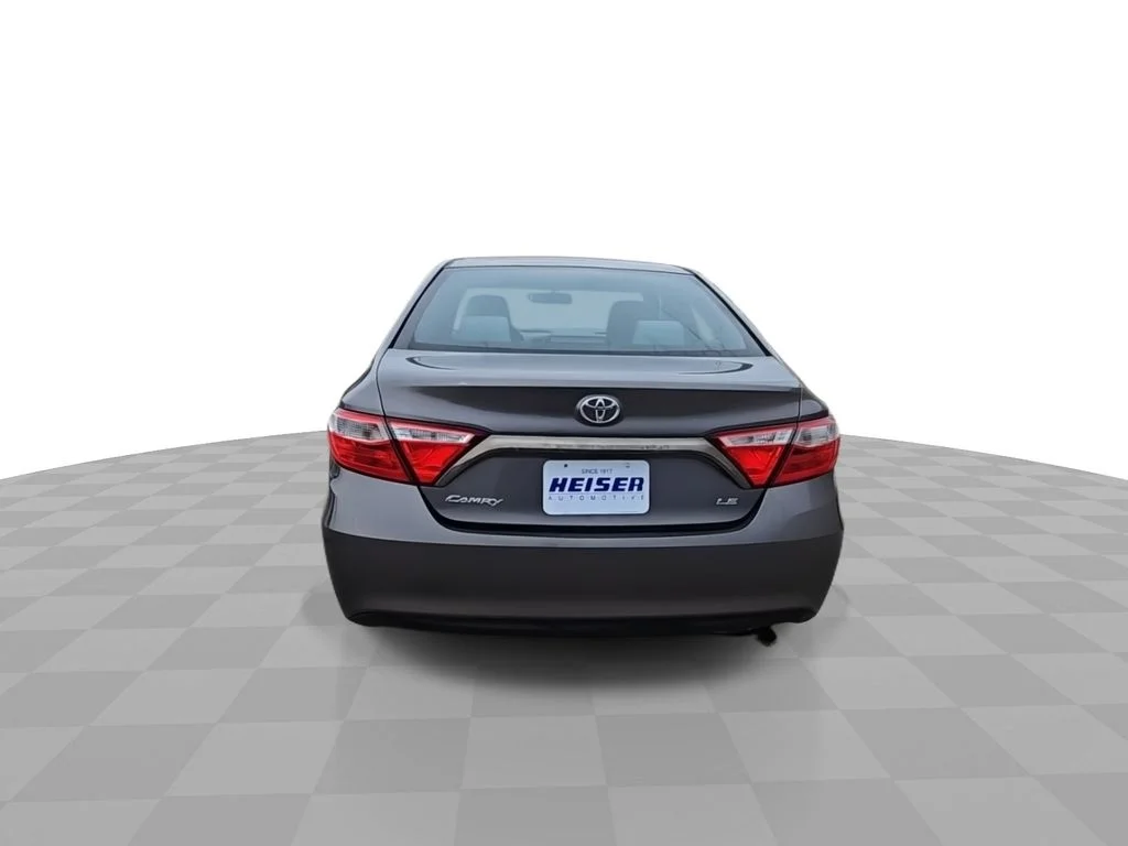 Used 2015 Gray Toyota LE image 7