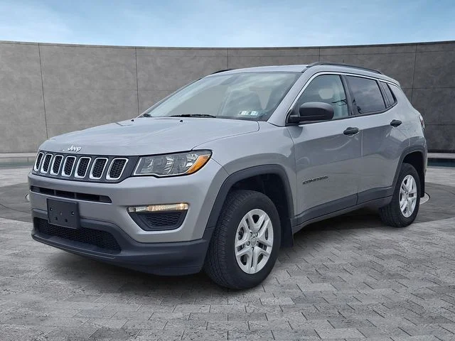 Used 2019 Silver Jeep Sport image 4