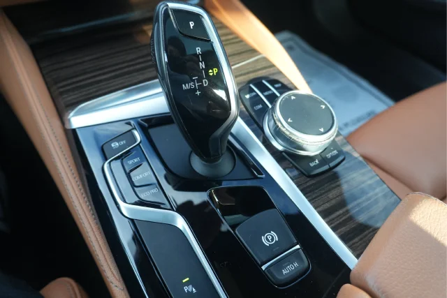 Used 2018 Black BMW 530i xDrive image 33