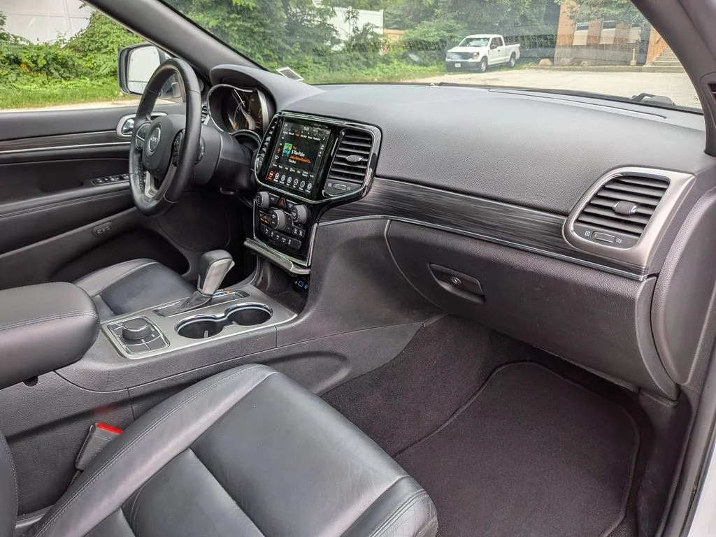 Used 2020 White Jeep Limited image 28