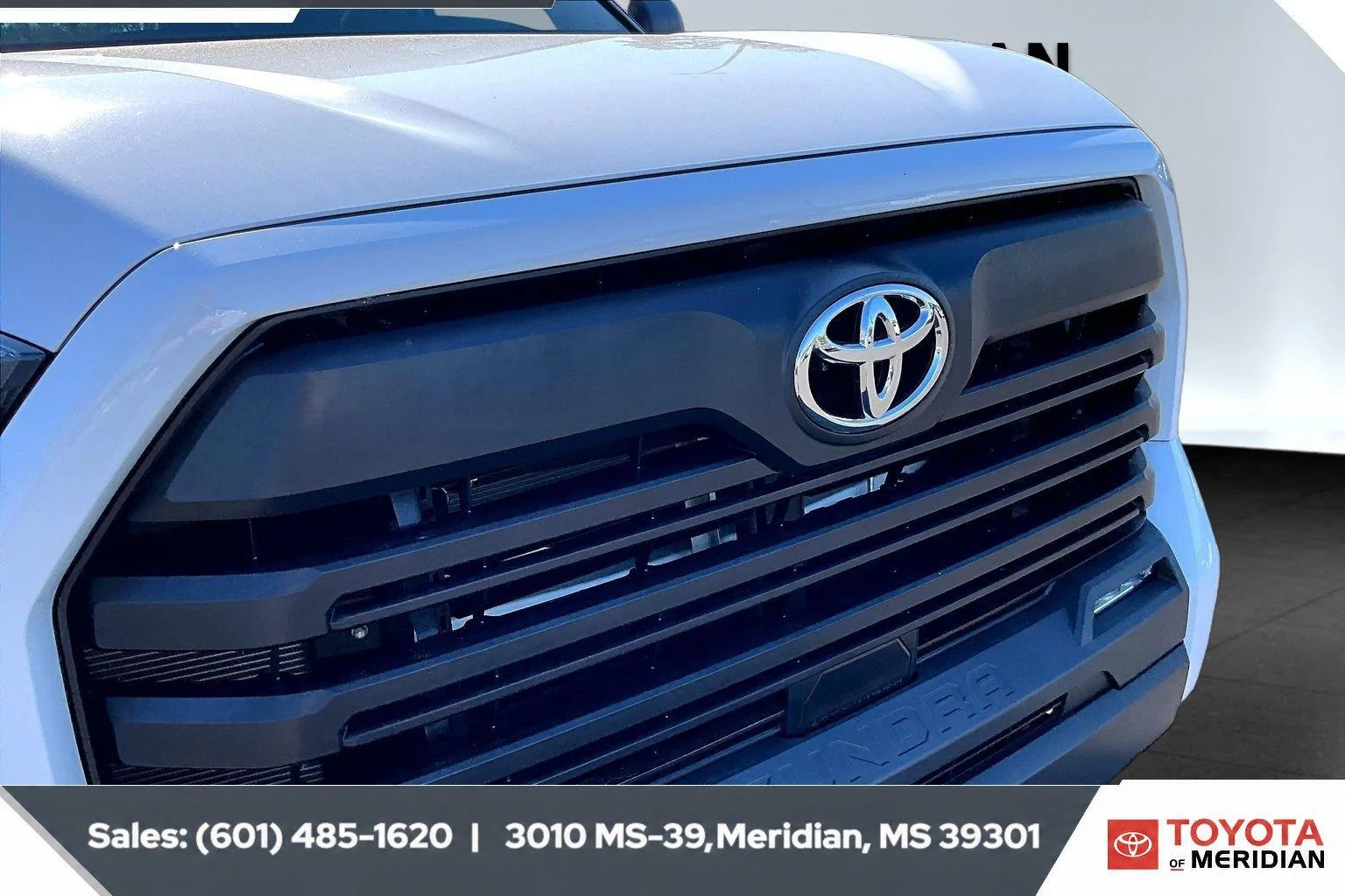 Used 2023 Ice Cap Toyota SR5 image 21