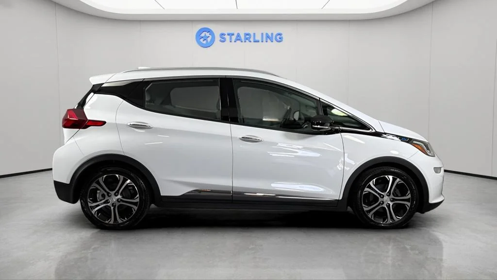 Certified Used 2018 (Includes (TUS) Black grille.) Chevrolet Premier image 11
