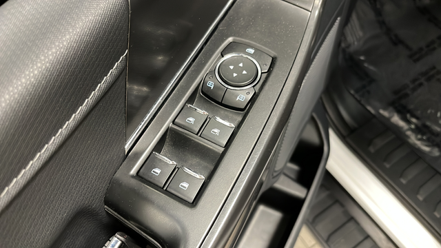 Used 2024 Oxford White Ford XLT image 19