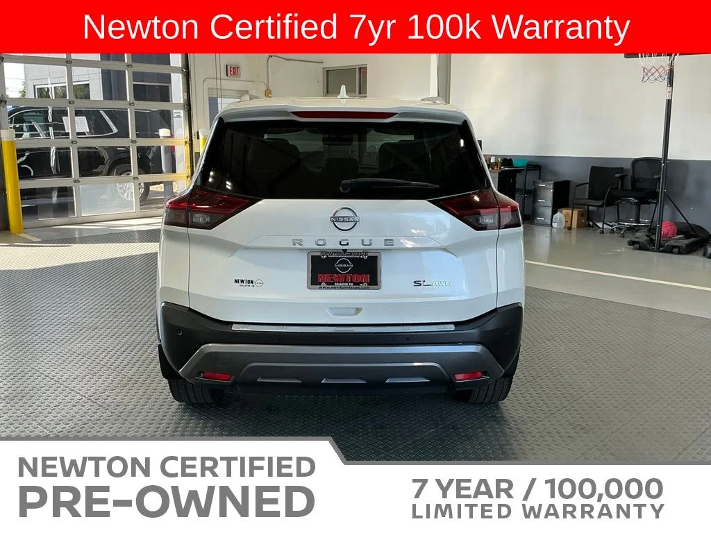 Certified Used 2023 Pearl White Nissan SL image 5