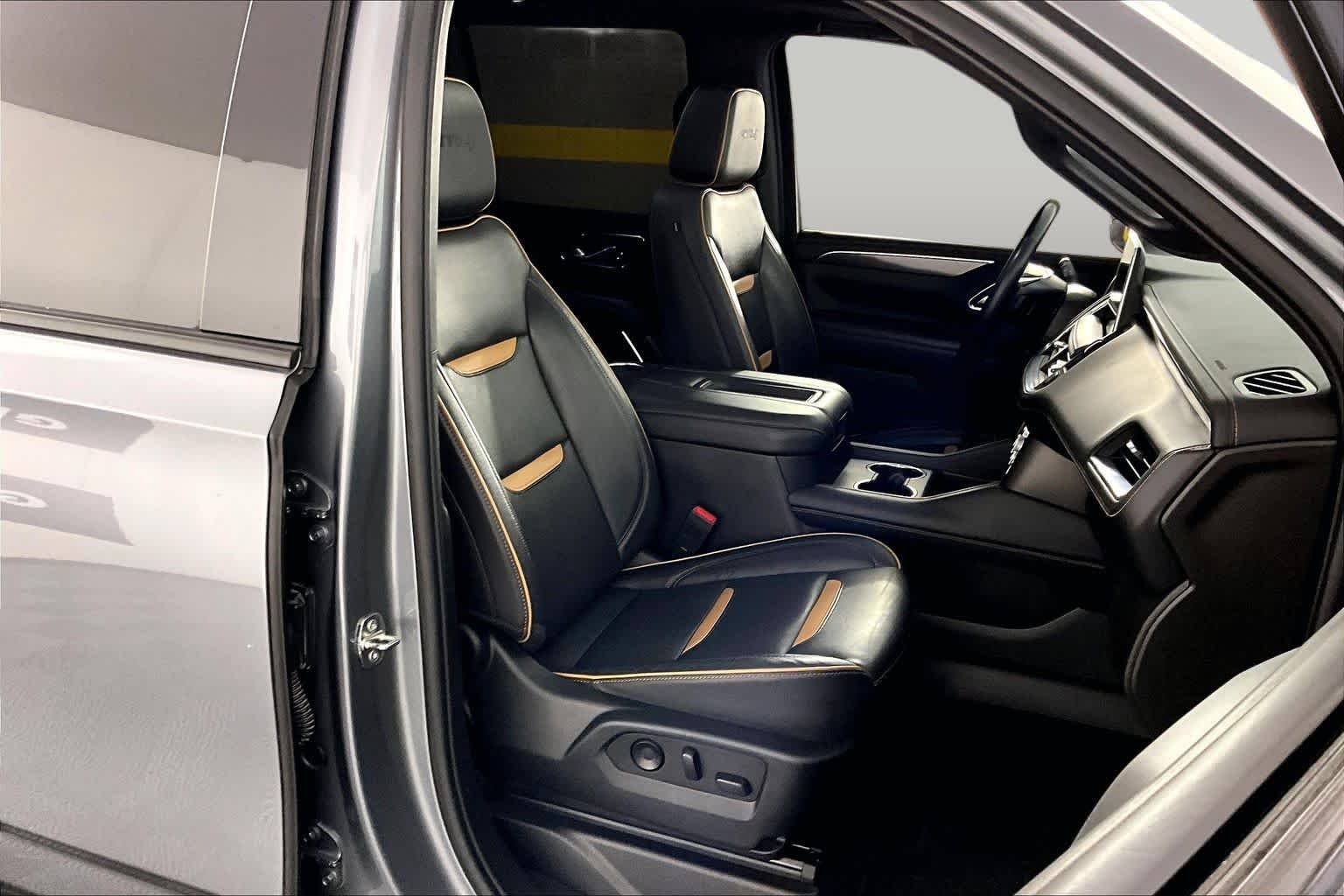 2022 GMC Yukon AT4 - Photo 9