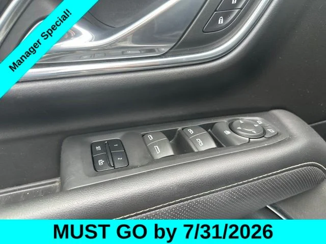 Used 2023 White GMC SLT image 13