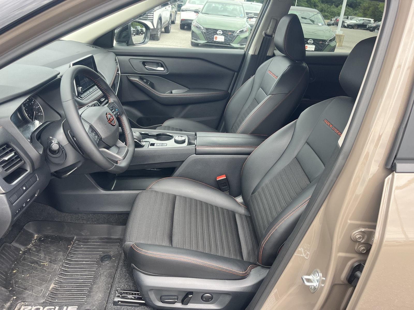 Used 2026  Nissan Rock Creek image 11